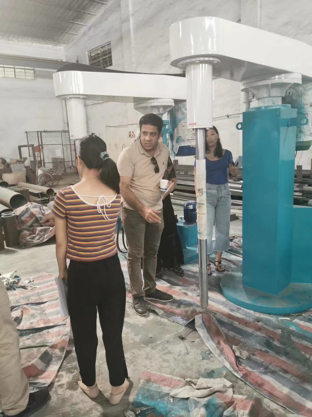 發(fā)往 迪拜 阿聯(lián)酋 高速分散機(jī) 及蝶式攪拌機(jī)采購(gòu)項(xiàng)目(圖3)