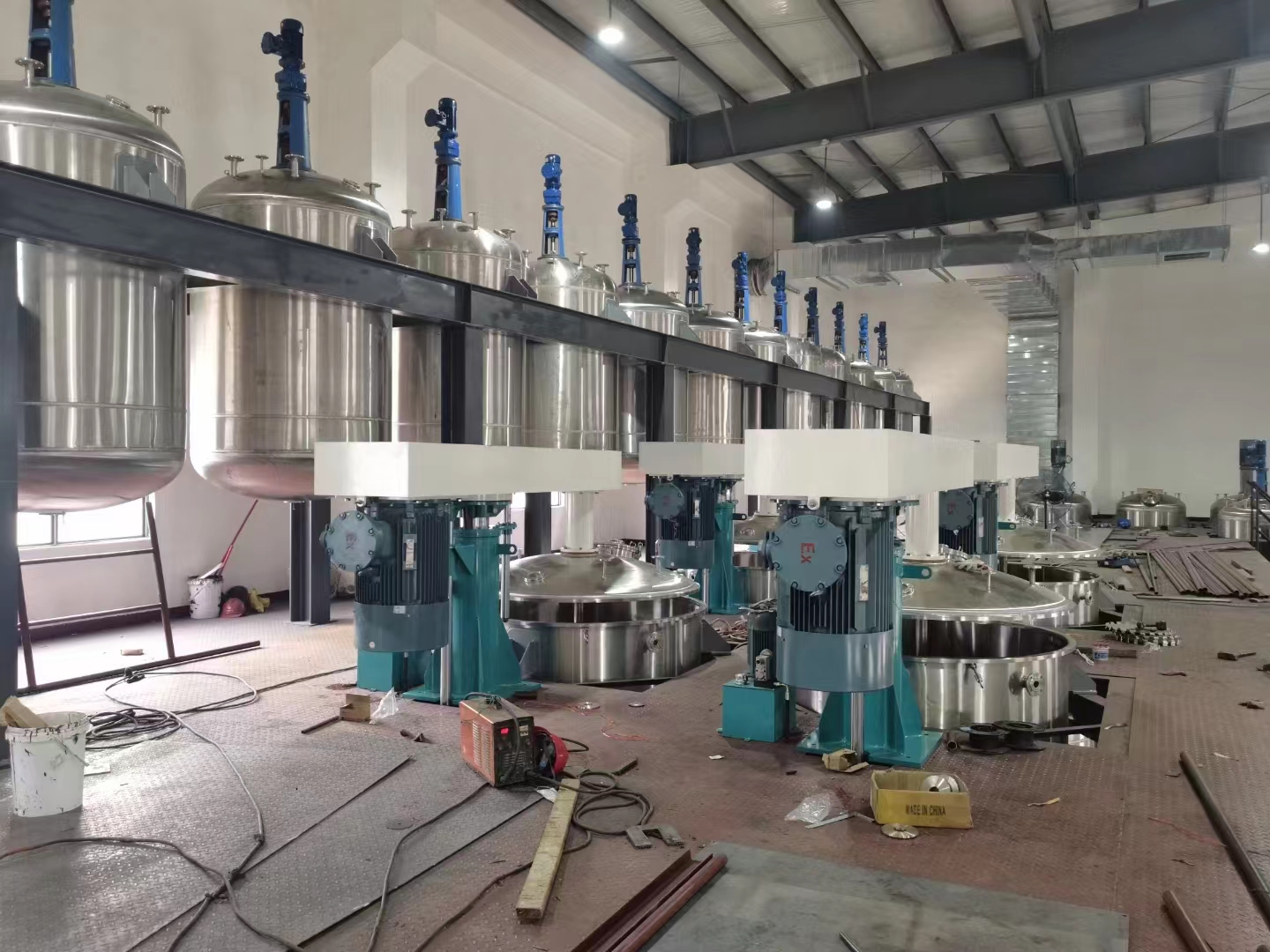 廣東肇慶 歌麗斯化學 環氧防腐漆生產平臺 工程案例(圖2)