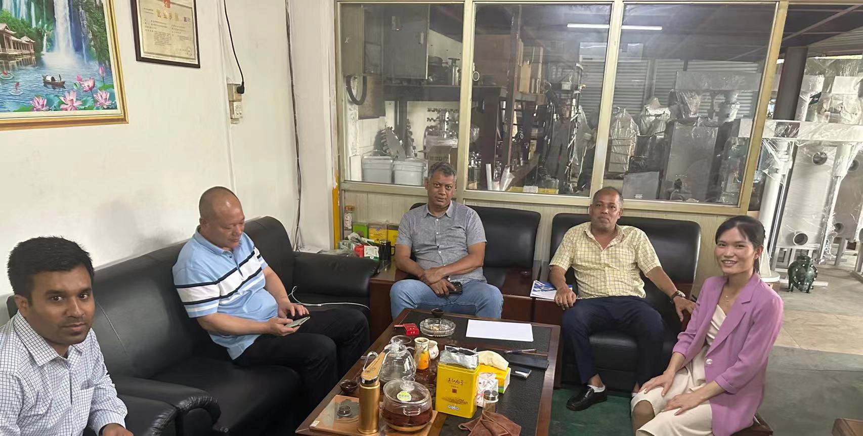 沙特阿拉伯十大著名之一 化工廠粘合劑廠商 采購分散機(jī)50臺(tái)(圖1)